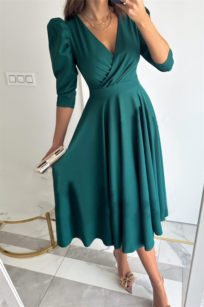 Sweet Elegant Solid Solid Color V Neck A Line Dresses